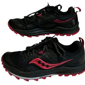 SAUCONY  TRAIL RUNNING BLACK & HOT PINK 7